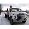 Image 4 : 1986 International S-1900 truck 19-1/2' flatbed, WAJAX frame mounted boom, diesel, manual transmissi