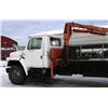 Image 9 : 1986 International S-1900 truck 19-1/2' flatbed, WAJAX frame mounted boom, diesel, manual transmissi