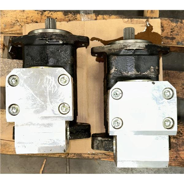 (2) Vickers #35VTCS35A / 2297AA22R Hydraulic Pumps