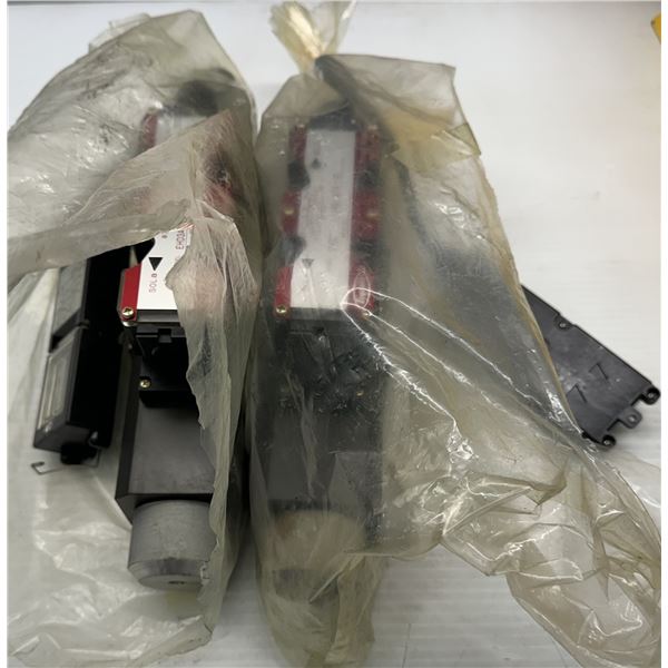 (2)Toyooki Kogyo #EHD3A-D-V60-BCA-03A-S1D Hydraulic Valves