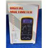 Image 1 : Digital Multimeter