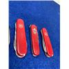 Image 3 : Lot of Swiss Army Knives