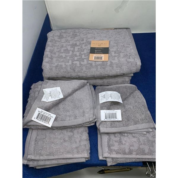 Paarizaat Lot of Cotton Towels