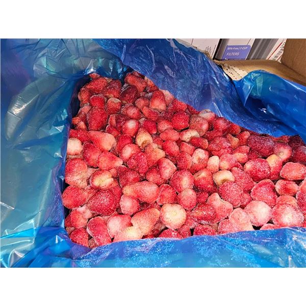 **FROZEN** Fennec Whole Strawberries 30 Lbs