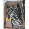 Image 2 : Lot of assorted hand tools