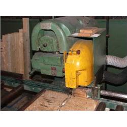 WADKIN CW1 B CROSS CUT WOOD SAW WITH CONVEYOR & UNIMASTER EXTRACTION UNIT