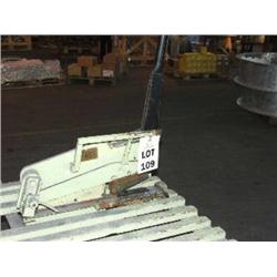 GARBRO HAND GUILLOTINE