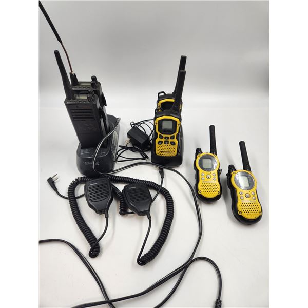 Walkie Talkie Lot
