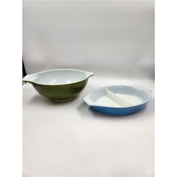Vintage Pyrex Bowls