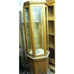 glass on all sides smaller octagon display cabinet (114)
