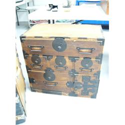 Korean Chest made of Teak ca. 1900 (74)