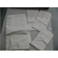 Beautifully decorated sheet, large sham, 2 pillowcases, with picture of George and Martha Washington