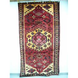 Persian carpet #40175- Made in Iran- Shiraz, 9.5' x 5.1'- estimated retail value $2,946 (8888)