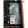 Image 6 : Display case of: earrings, necklaces, bracelets, etc. (114)