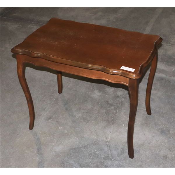 COFFEE TABLE APPROX.. 28X18" IN GOOD CONDITION