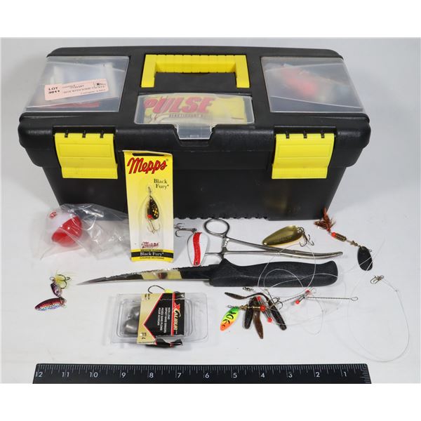 TACKLE BOX WITH SOME TACKLE