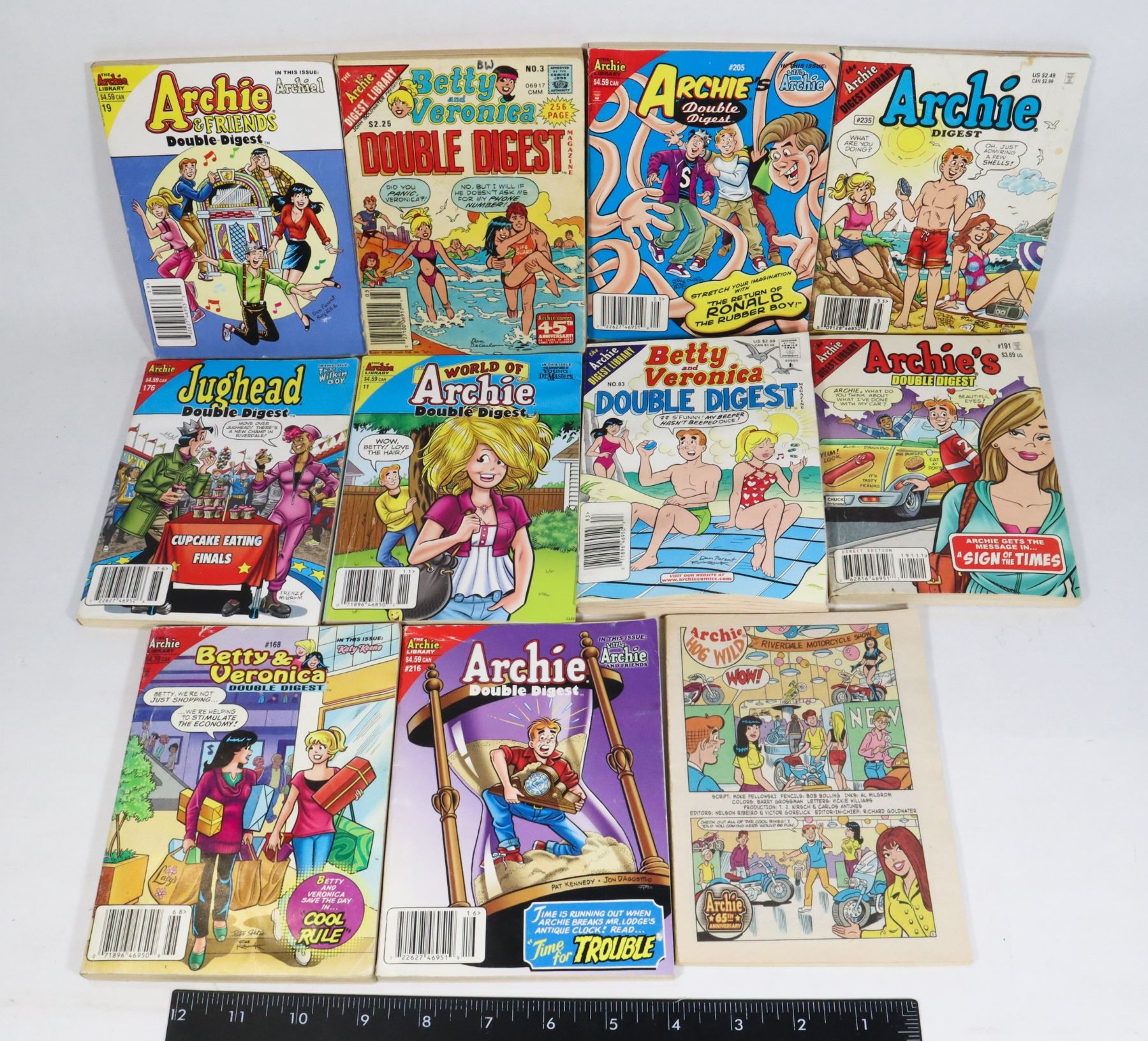 Archie's Company LARGE LOT OF COLLECTIBLE VINTAGE ARCHIE'S COMICS