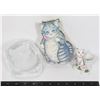 Image 1 : LOT OF CAT THEMED ITEMS INCLUDES CAT DISH WITH LID