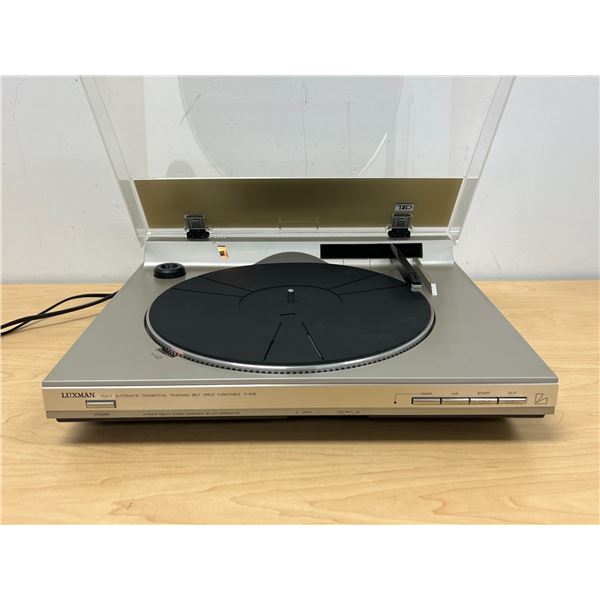 Vintage Luxman Fully Automatic Tangential Tracking Turntable Record Player as pictured P-406