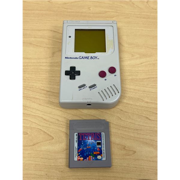 Parts / Repair Nintendo Game Boy with Tetris - see all photos for condition