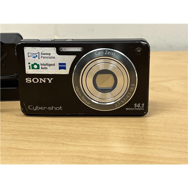 Sony Cyber-Shot Carl Zeiss 14.1 megapixel 4X Optical zoom & accessories as pictured, not tested