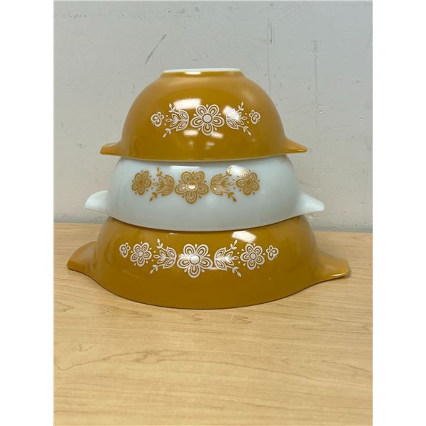 3 Pyrex Gold Butterfly Cinderella Nesting Mixing Bowls - Largest 4 Qt. very nice overall