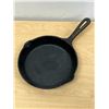Image 2 : Findlay (Canada) Cast Iron #5 Skillet Frying Pan 8" - see all photos