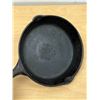 Image 3 : Findlay (Canada) Cast Iron #5 Skillet Frying Pan 8" - see all photos