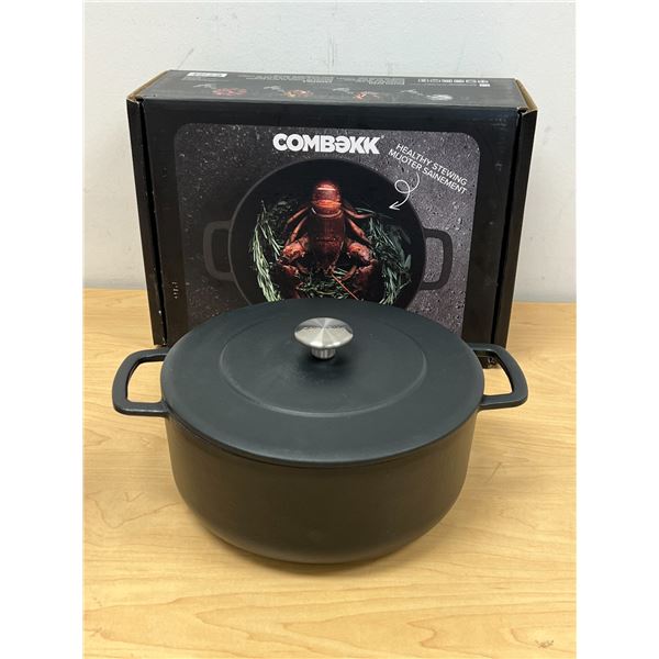 New Cast Iron Enamelled Dutch Oven - see all photo for details