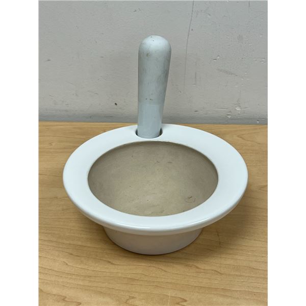 Typhoon (England) Mortar & Pestle - nice and unique piece - mortar 7.25"W 2.25"T