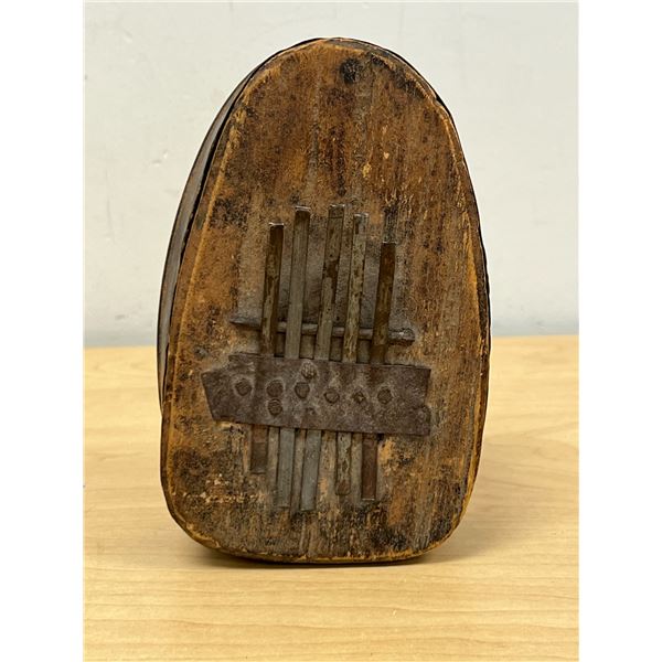 Antique Primitive Tin Can Kalimba Musical Finger Piano - see all photos Approx: 6x4"