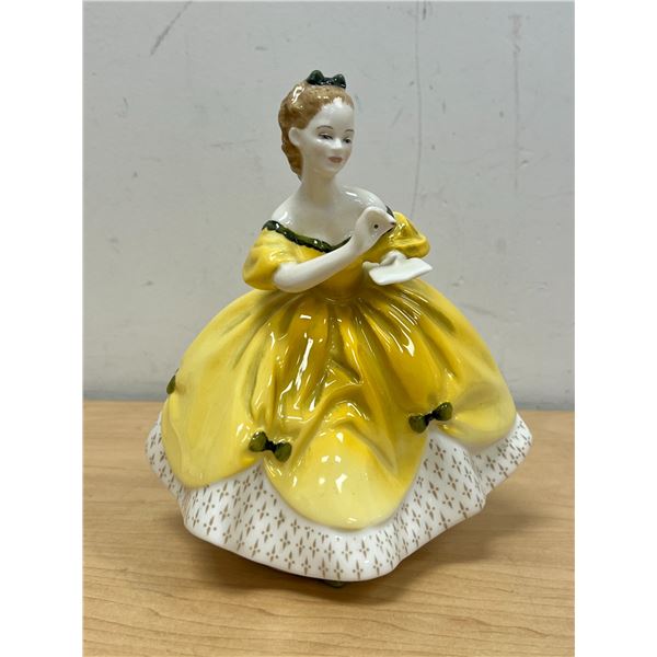 Royal Doulton Bone China (England) The Last Waltz Figure HN2315 8"