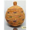 Image 1 : 6" Hooper Bay basket with orange berry stain color (3)