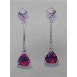 Garnet Earrings, 14 K yellow gold- garnets are trillion, faceted, approx. 1.50 carats, transparent, 