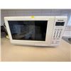 Image 1 : Panasonic Microwave Oven NN-S335WF 1230 Watts Tested