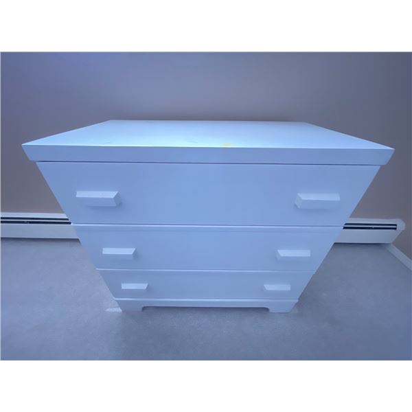 Economy Furniture White Wood Chest Of Drawers 32L 16D x30T