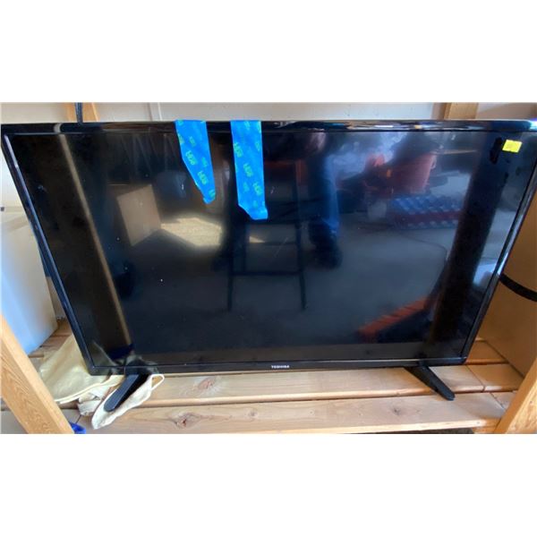 Toshiba Television 32L310U18 & Remote