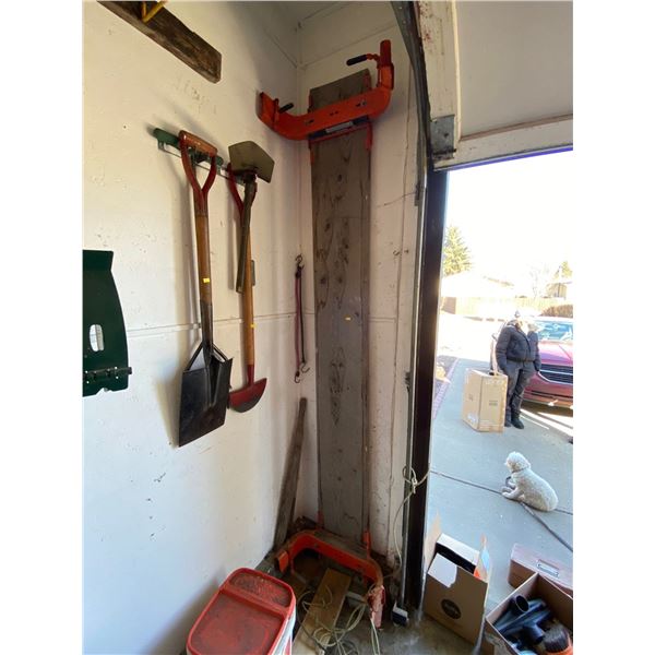 Large Scaffolding & Wood Legs - Shovels Not Included