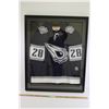 Image 1 : * Framed Jason Chimera #28 Jersey - Signed -  40 x 32 x 3