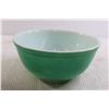 Image 4 : Green Pyrex Mixing Bowl