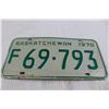 Image 2 : Pair of Saskatchewan 1970 Farm License Plates