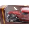 Image 2 : ERTL Collectibles Case Internation 1940 Ford Modified Coupe Die Cast