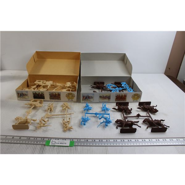 (2) Boxes Italeri French Figurines