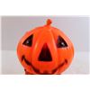 Image 2 : Pumpkin and Black Cat Plastic Lamp - Works
