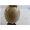 Image 5 : Vintage Large Alabaster Egg on 3-Legged Brass Elephant Stand and Brass Finial