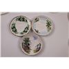 Image 11 : (15 pcs) Fine China of Various Makers (Saucers, Small/Medium Plates and Tea Cup) - Royal Albert, Roy