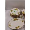 Image 2 : (69 pcs) Royal Albert "Tea Rose" Dinning Set - RGD.No.839056 ( Plates, Bowls, Pitcher, Gravy Boat, P