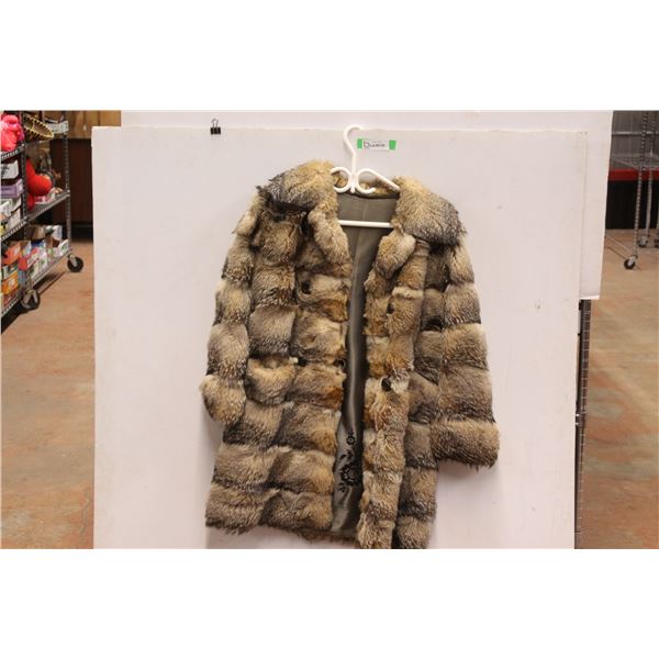 Women's Coyote Fur Ladies Coat Size Medium