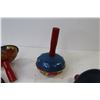 Image 5 : Vintage Metal Toy Noise Makers