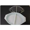 Image 2 : Vintage Pyrex Divided Dish (1.5 quart) - Chip on Lid - Snow Flake Pattern